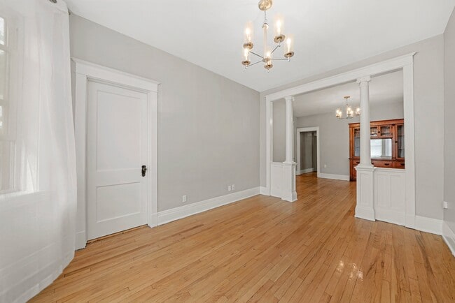 Living Room - 1110 N Wolcott