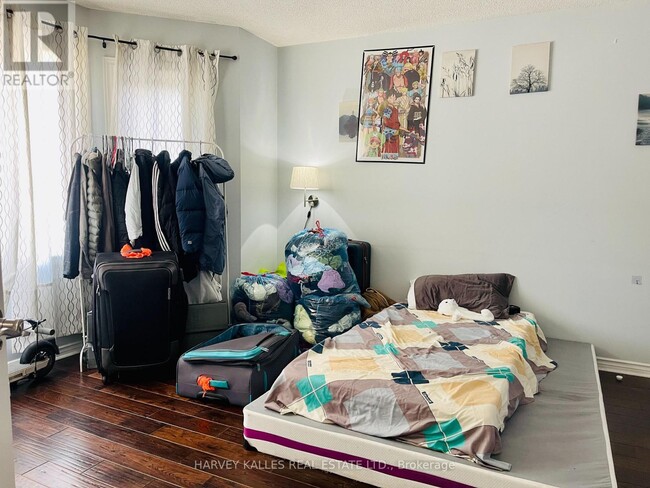 Building Photo - 394 Caledonia Rd