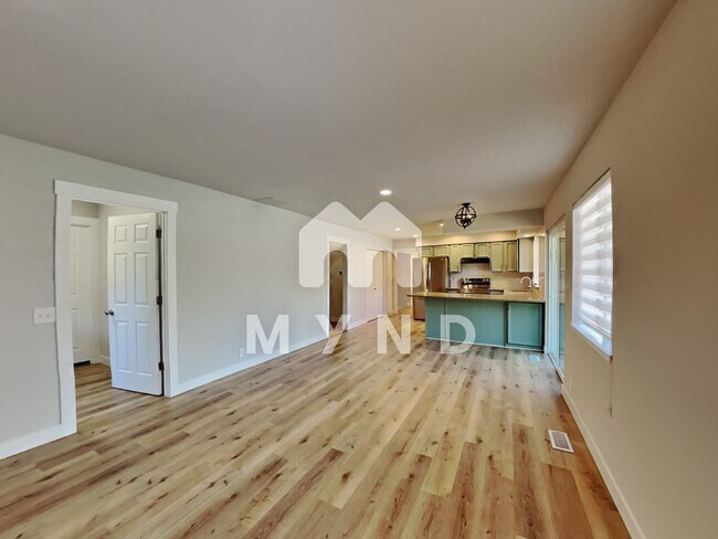 Foto del edificio - 303 239th St SW