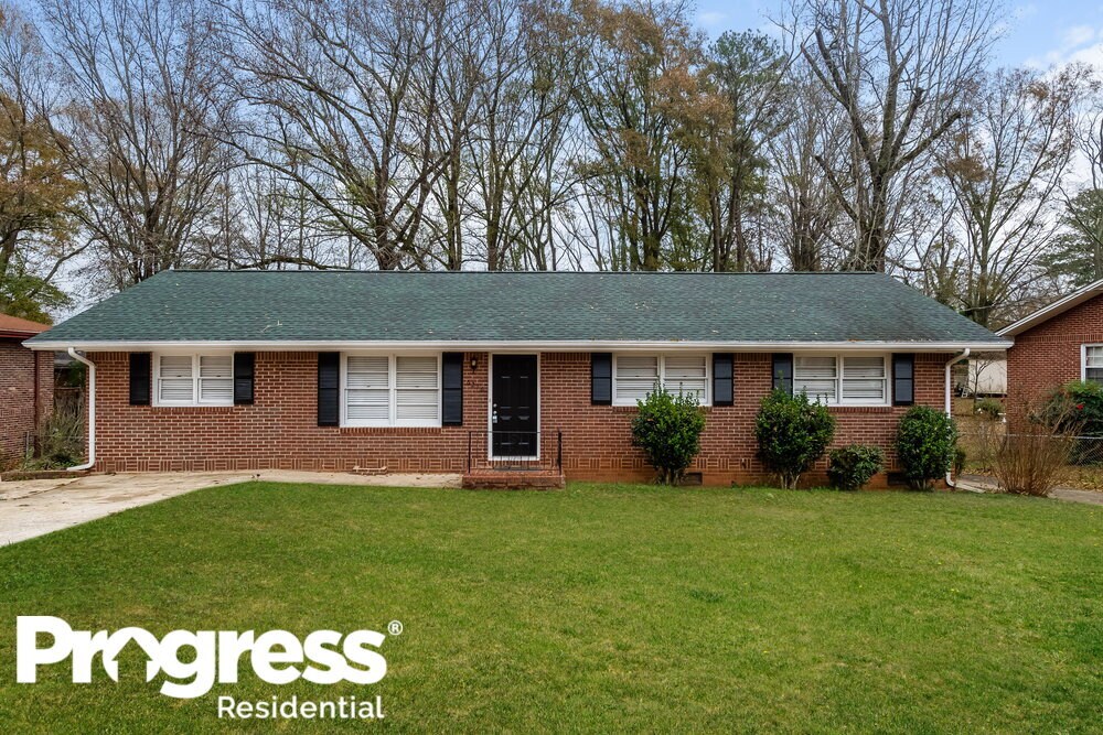 Foto principal - 6276 Harbin Woods Dr