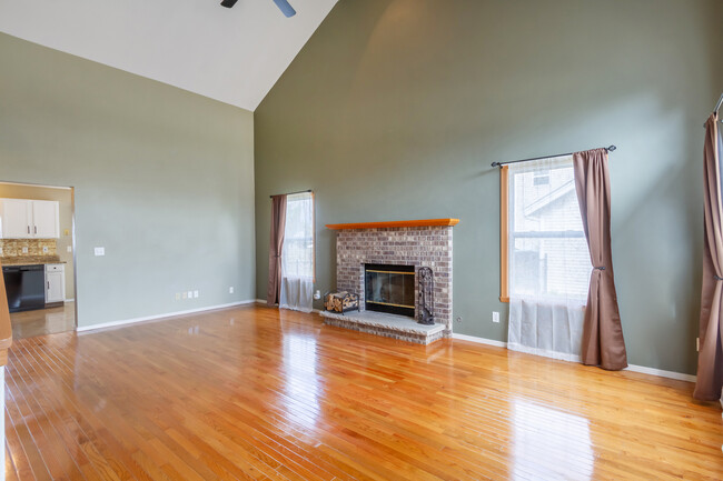 Building Photo - 794 Bayfield Rd