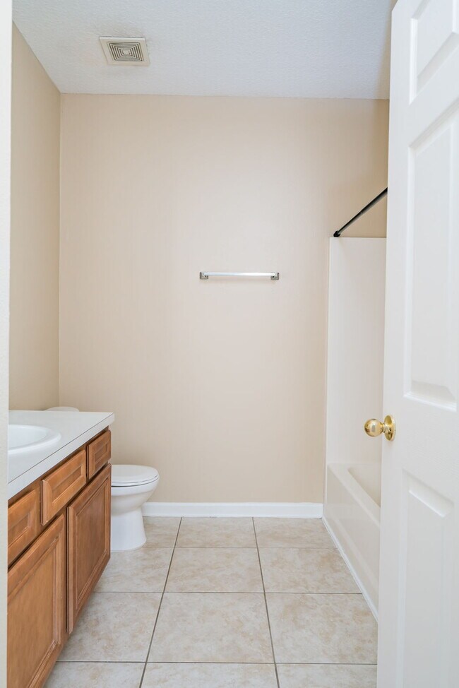 Building Photo - 8235 Lobster Bay Ct