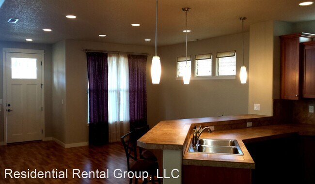 Foto del edificio - 3 br, 3 bath House - 16928 SW 136th Avenue