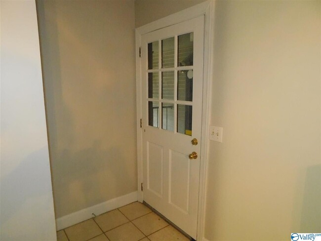 Foto del edificio - 2111 Epworth Dr NE