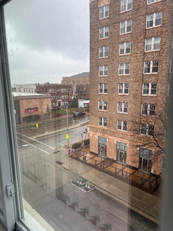 Foto del edificio - 2224 W Wisconsin Ave
