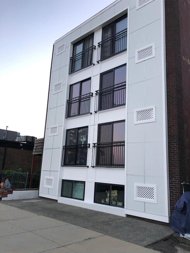 Foto del edificio - 383 Revere Beach