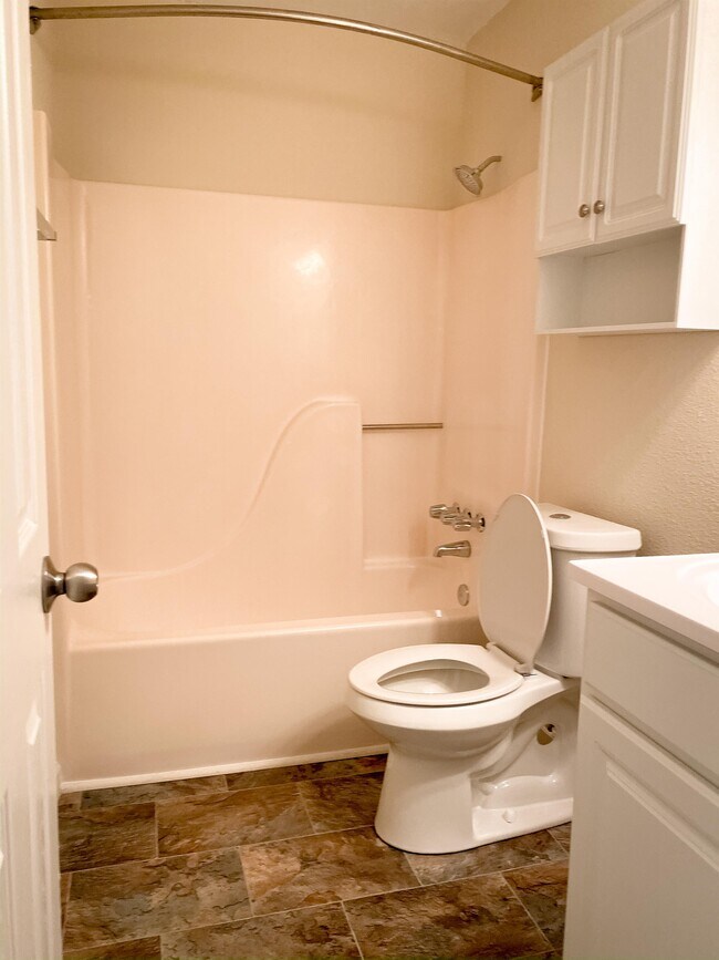 Foto del edificio - 161 E Strong St