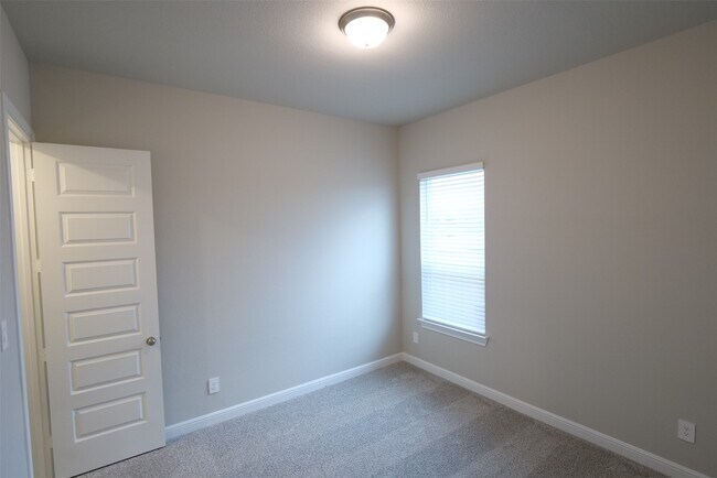 Building Photo - 10031 Cloud Mist Dr