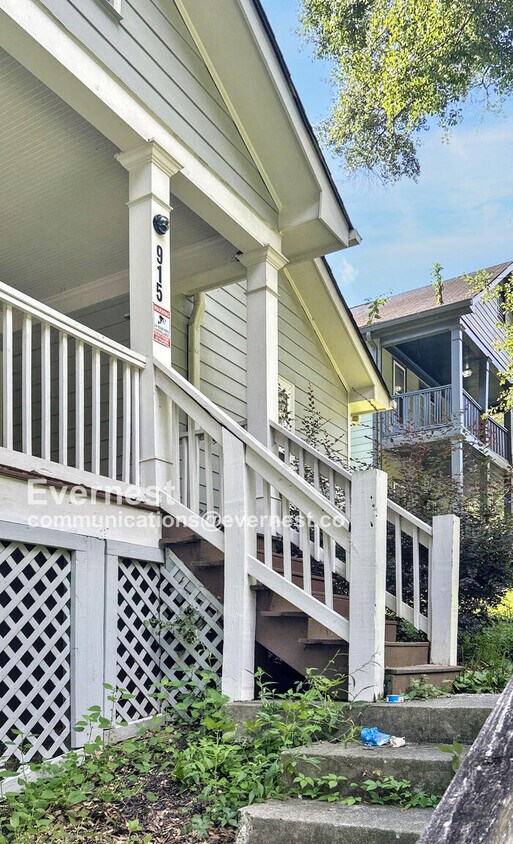 Foto principal - 915 Ridge Ave NW