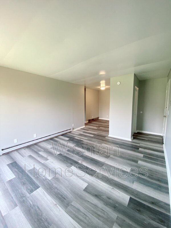 Foto del edificio - 220 Charleston Blvd