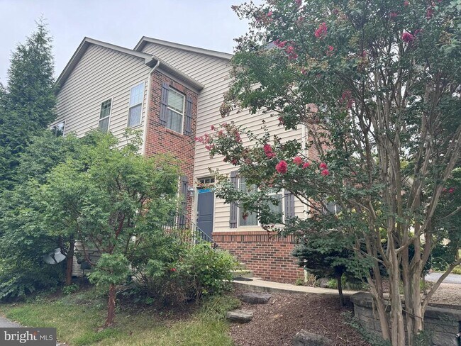 Foto del edificio - 3037 Moore Ln