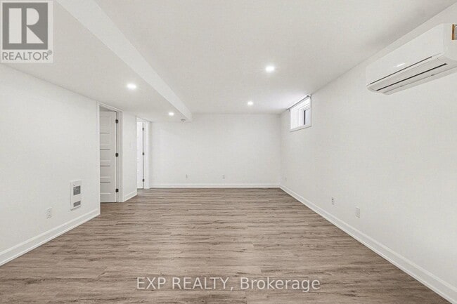 Building Photo - 220 Capri Ave