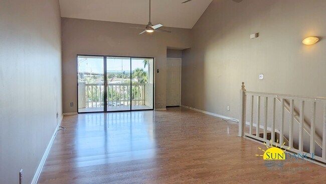 Building Photo - Great 2 Bedroom Condo in Clipper Cove!