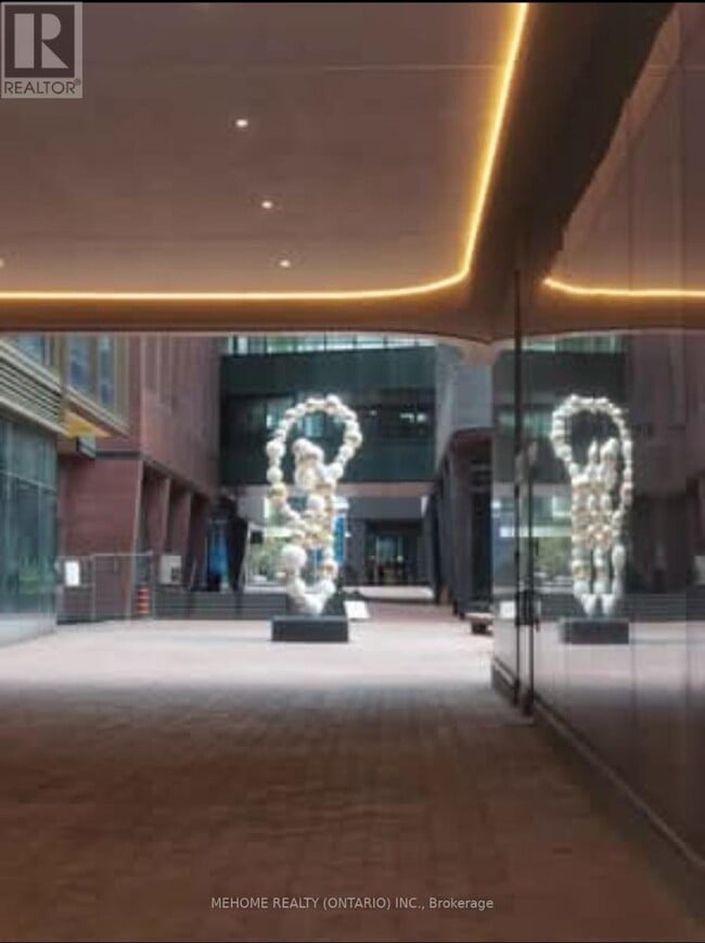 Building Photo - 88 Queen St E