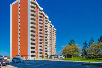 Building Photo - 1103 Jalna Blvd
