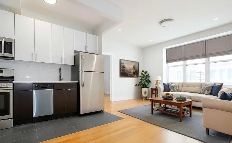 Photo - 90-02 Queens Blvd (Queens, NY)