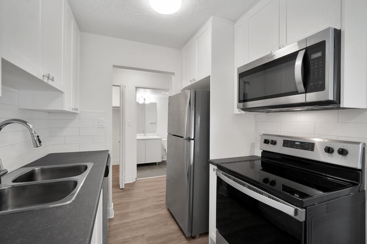 Parkside Manor Apartments Apartments 645 Townsite Rd Nanaimo, BC