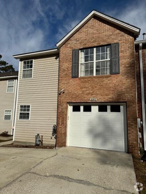 Building Photo - 3095 Camelliawood Cir W