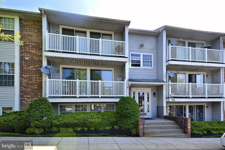 504 Philmont Dr Unit 1, Gaithersburg, MD 20878 Condo for Rent in