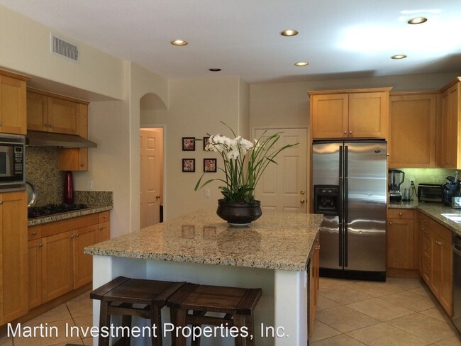 Building Photo - 4 br, 3.5 bath House - 39 Commonwealth
