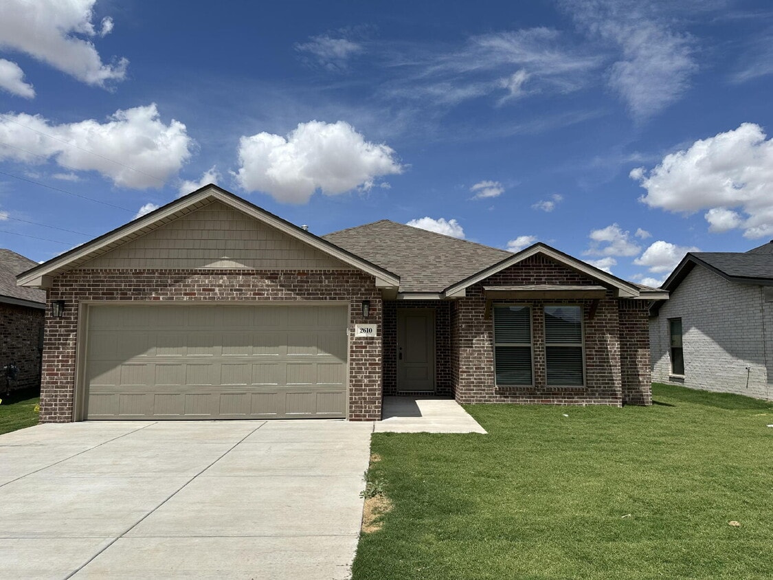 Primary Photo - Brand New 3/2/2 in Cypress Ranch!