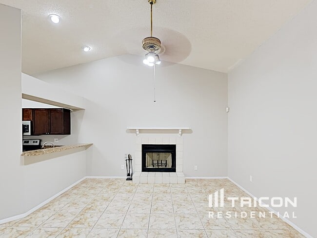 Building Photo - 4624 S Country Hills Ct
