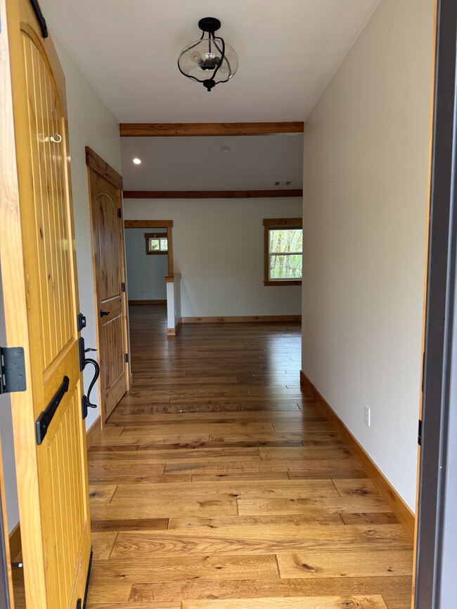 Front Entry - 825 Murphy Creek Rd