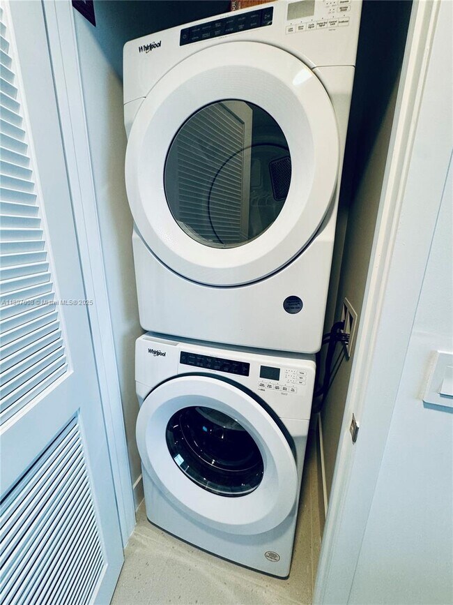 Foto del edificio - 159 NE 6th St