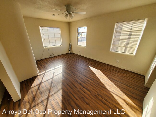 Building Photo - 3 br, 1 bath House - 1303 Menaul BLVD