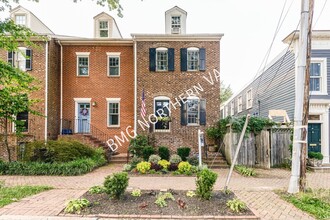 Building Photo - 528 N Columbus St