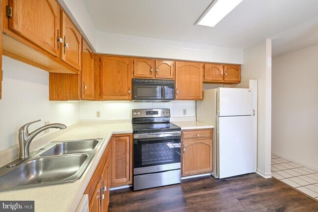 Foto del edificio - 305 Westridge Cir