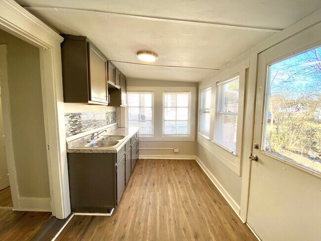 Foto del edificio - Grove Place **$75 Gift Card Move-in Specia...
