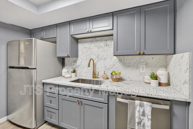 Foto del edificio - 728 Clipper Way