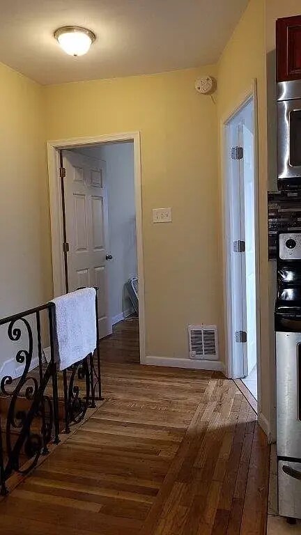 Building Photo - 2126 N Woodstock St