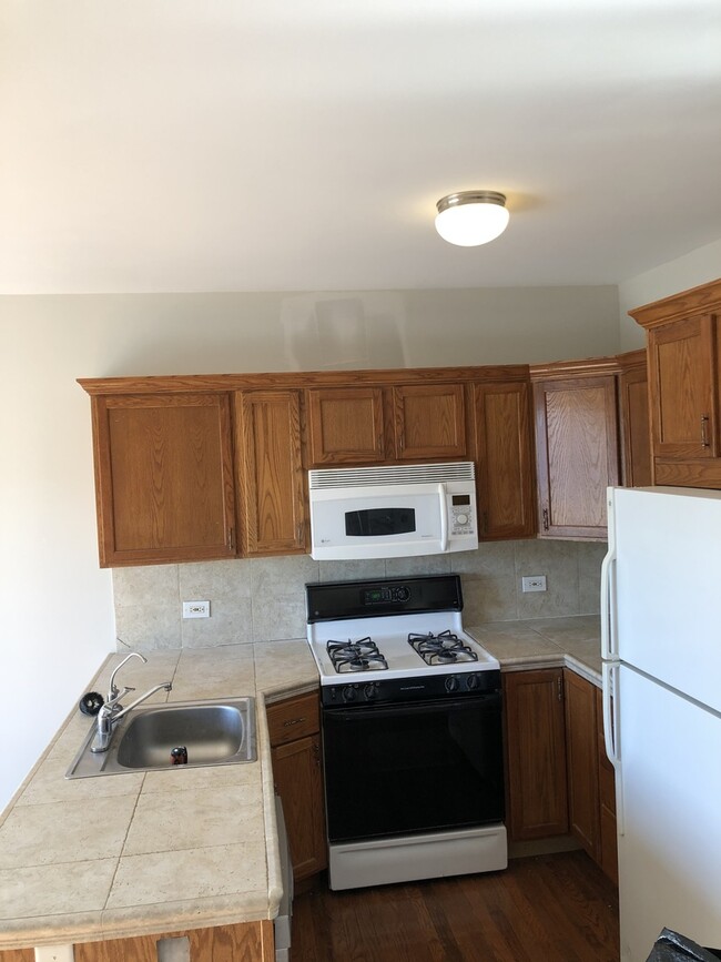 Building Photo - 535 Red Sky Dr