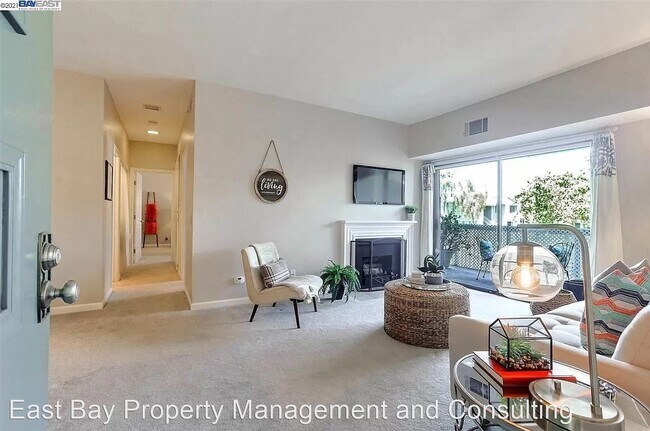 Building Photo - 2 br, 2 bath House - 3550 Buttonwood Ter. ...