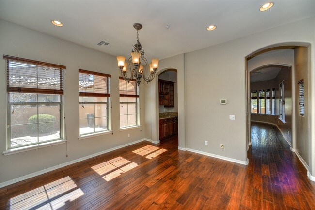 Building Photo - Fine Living in Scottsdale's DC Ranch