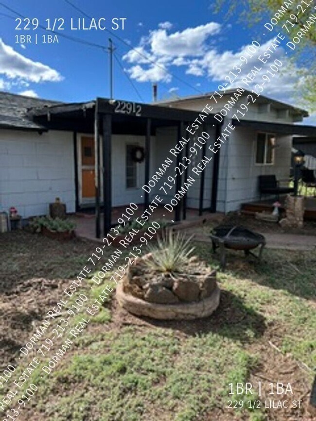 Foto del edificio - 229 1/2 LILAC ST-