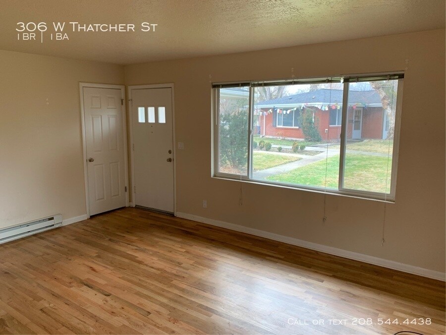 Building Photo - 306 W Thatcher St