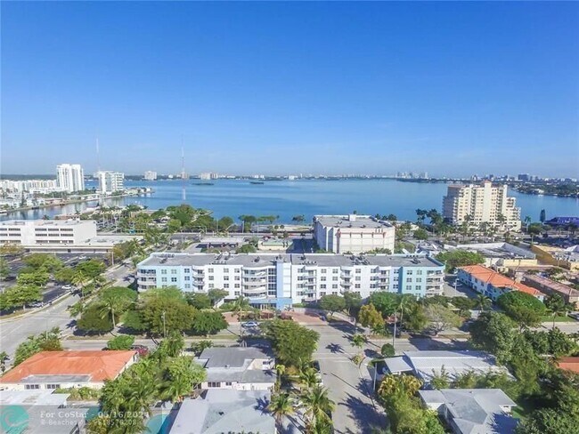Foto del edificio - 1555 N Treasure Dr