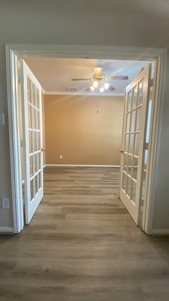 Building Photo - 2503 Westerlake Dr