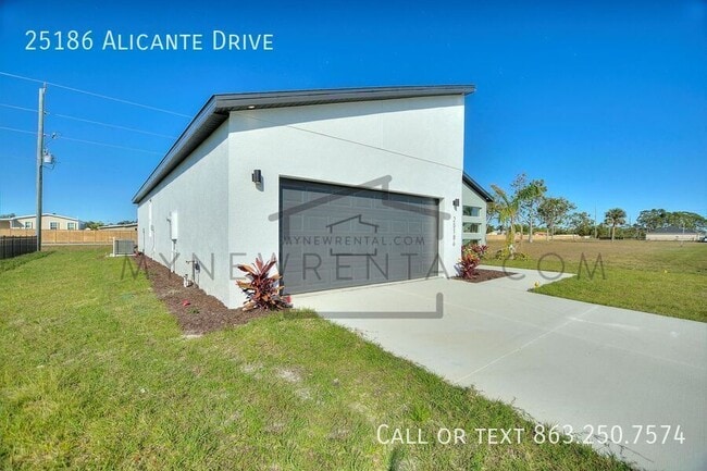 Building Photo - 25186 Alicante Dr