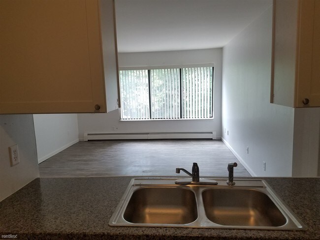 Building Photo - 1 br, 1 bath Apartment - 695 Capital Ave NE