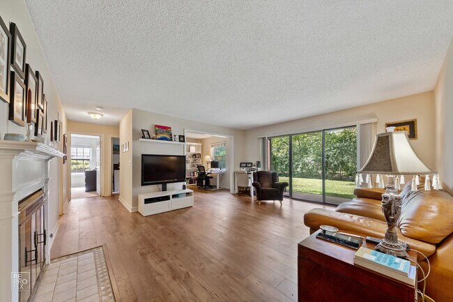 Foto del edificio - 616 Hapsfield Ln