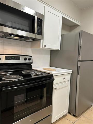 Building Photo - 2800 W Pioneer Dr