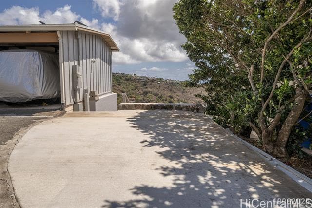 Building Photo - 1671 Kanalui St