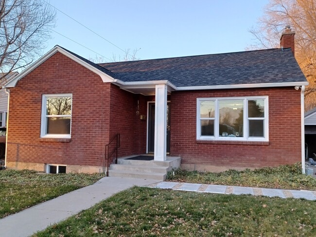 Lovely brick home - 149 E 700 S
