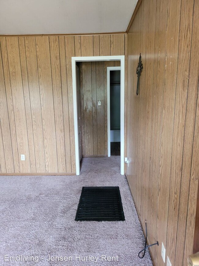 Foto del edificio - 3 br, 1 bath House - 1922 E Locust