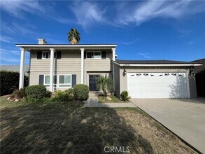 Building Photo - 10436 Amestoy Ave