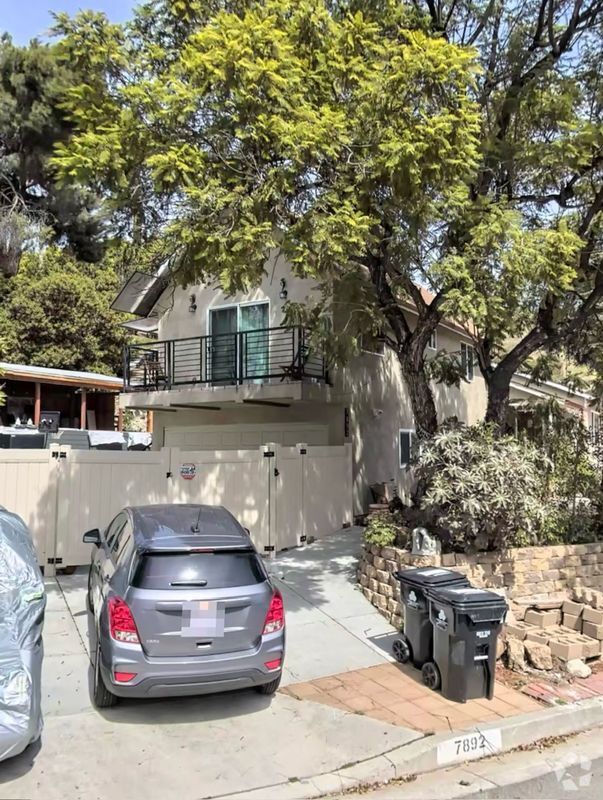 Building Photo - 7890 Shadyspring Dr